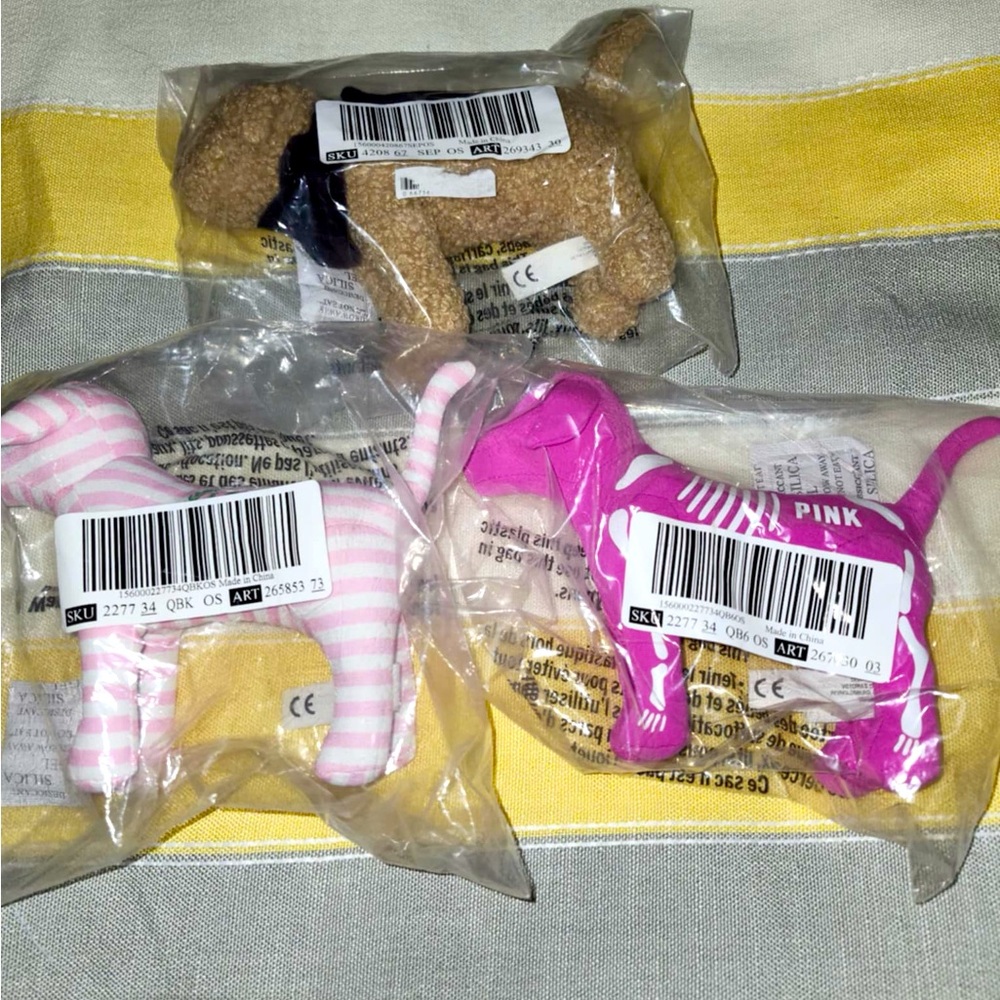 PINK VS Dogs collection NIP